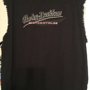 Men’s sleeveless Harley Davidson shirt